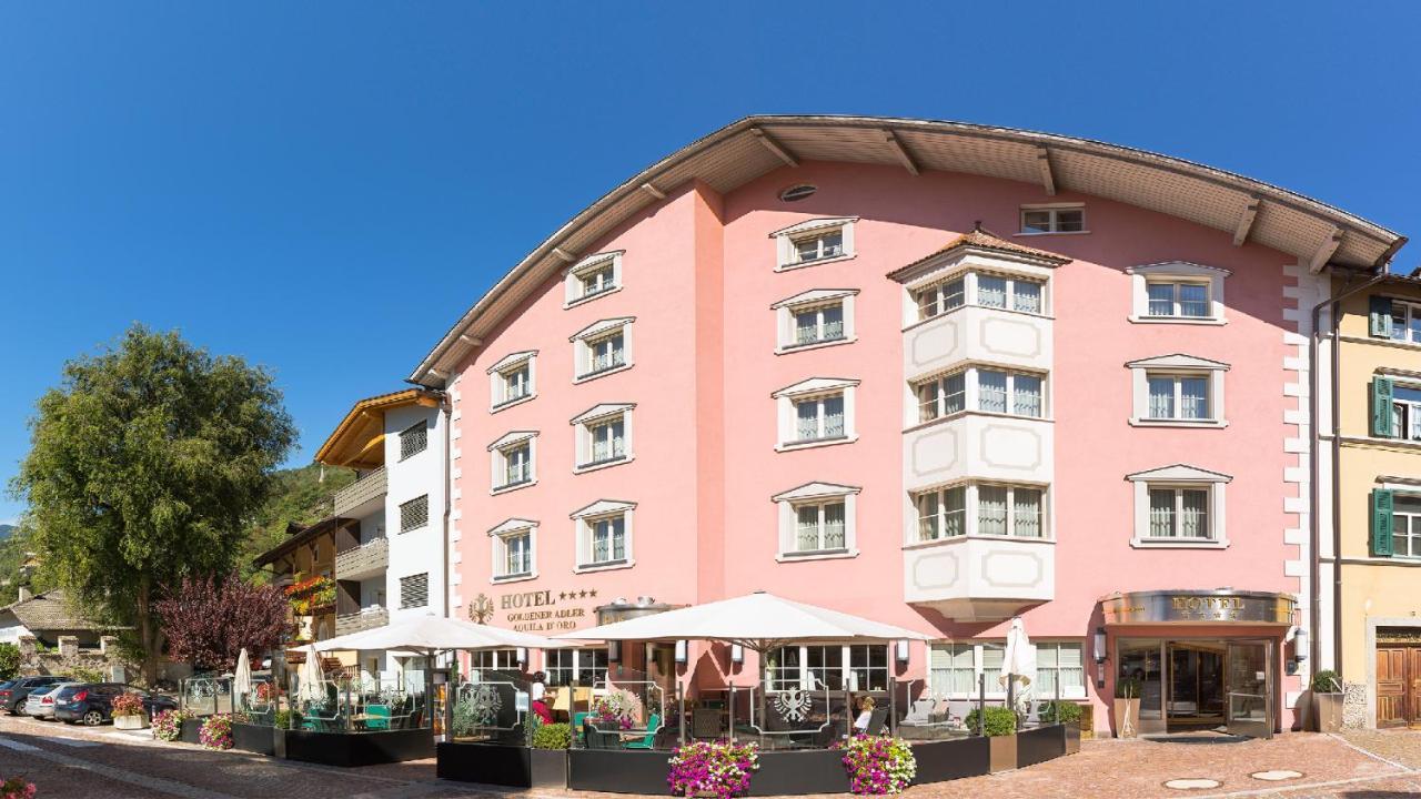 Cityhotel Goldener Adler B&B Киуза Екстериор снимка