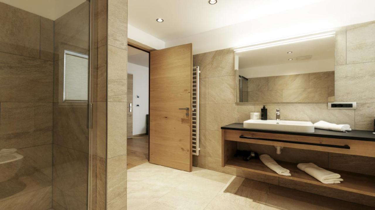 Cityhotel Goldener Adler B&B Киуза Екстериор снимка