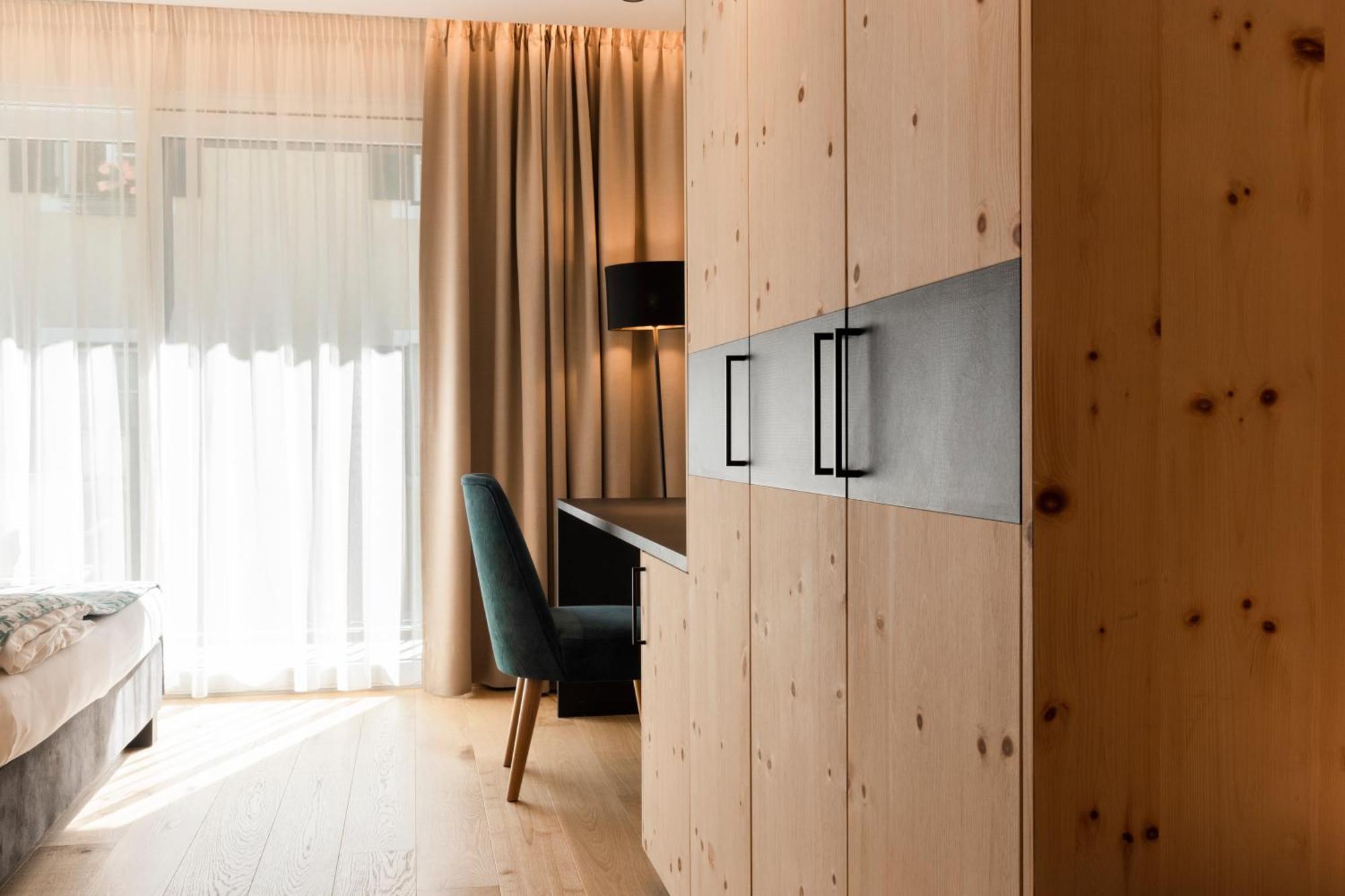 Cityhotel Goldener Adler B&B Киуза Екстериор снимка