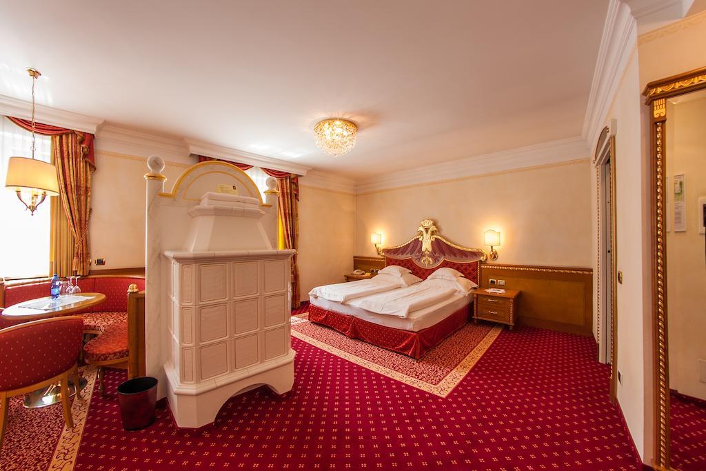Cityhotel Goldener Adler B&B Киуза Стая снимка