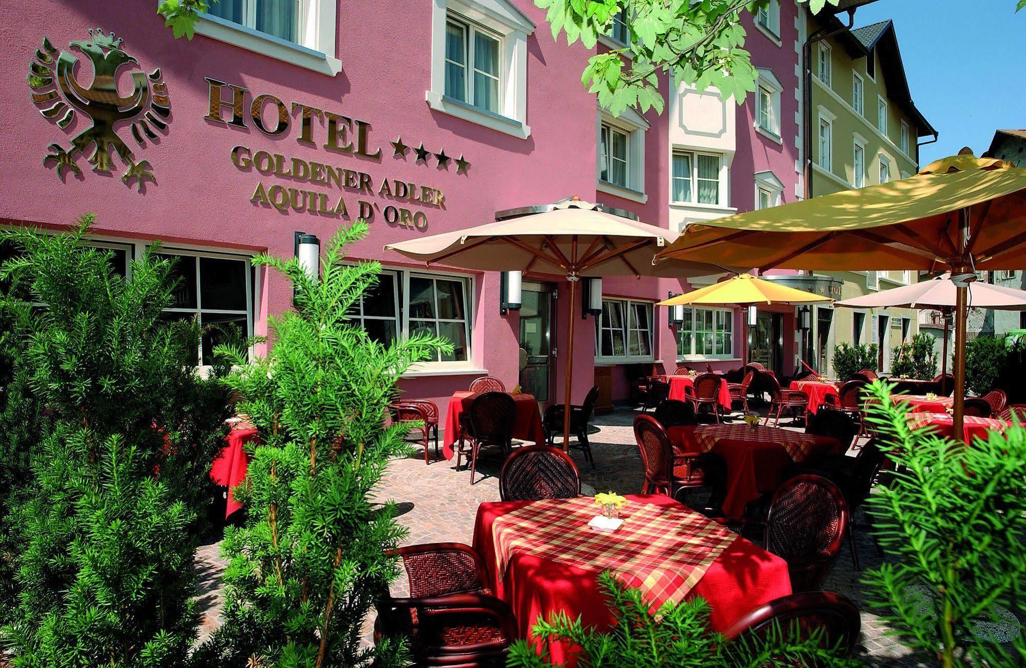 Cityhotel Goldener Adler B&B Киуза Екстериор снимка